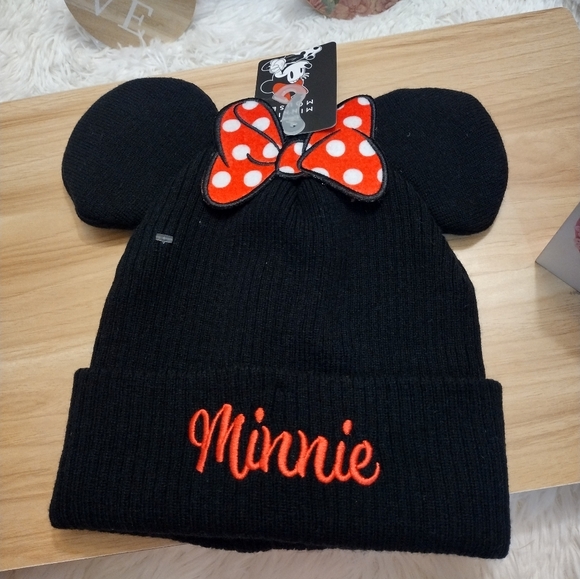 Disney Accessories - Disney Minnie Mouse Black and Red ♥️ ✨ Acrylic Knit Women's Beanie 🆕